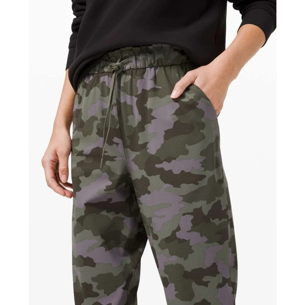 Lululemon Stretch High Rise Jogger Pants Size 6 Green Heritage 365 Camo W5DIJS‎